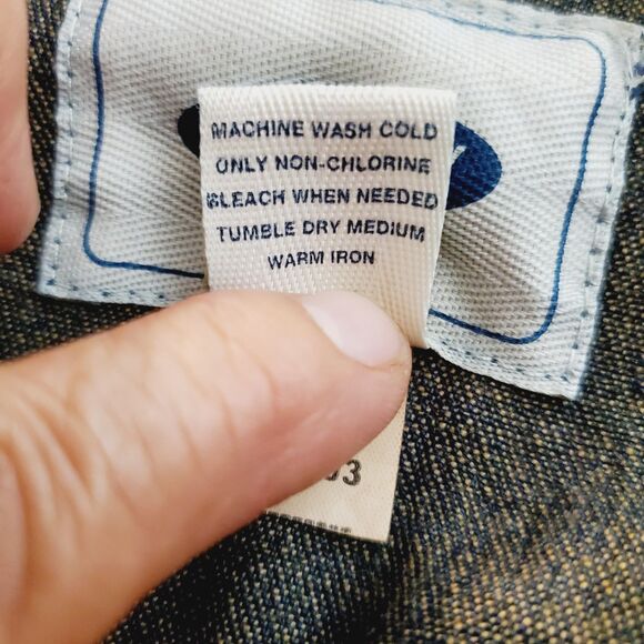 Junior's Old Denim Jacket Size Medium - Picture 6 of 7